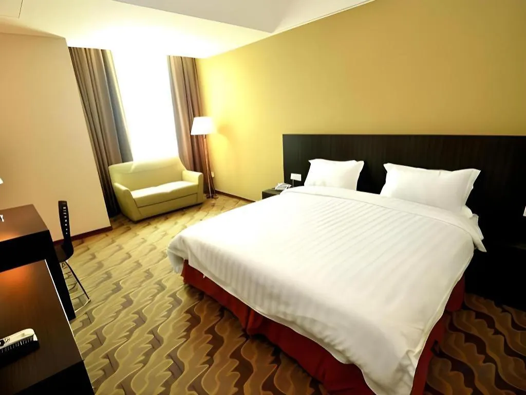 Eminent Hotel Kota Kinabalu 2*,  Malaysia